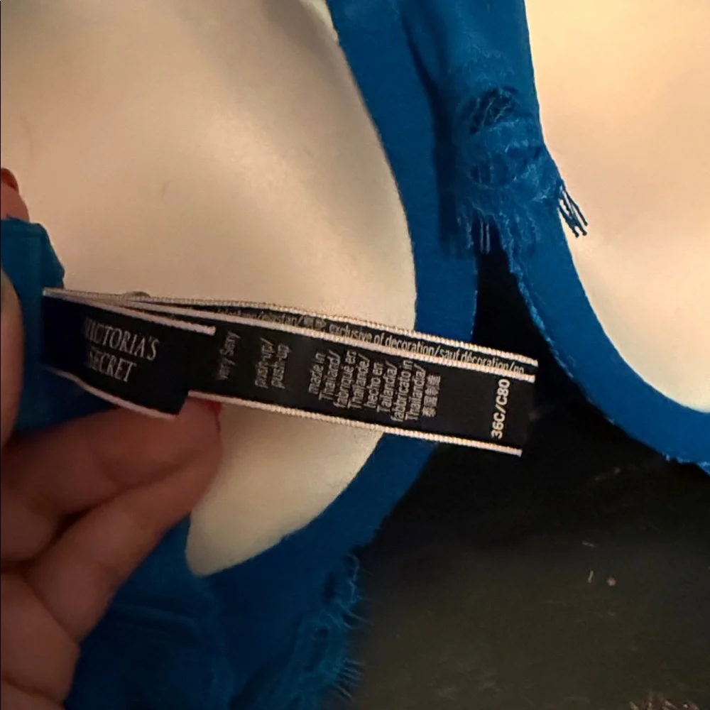 Victoria's Secret Blue Lace Bra with Underwire Support - Picture 3 of 3